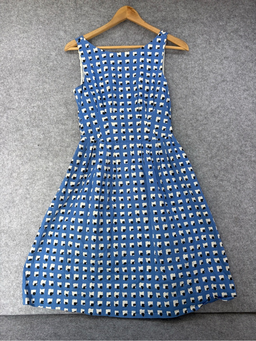 Kate Spade Cotton sleeveless fit and flare dress with pockets size 4